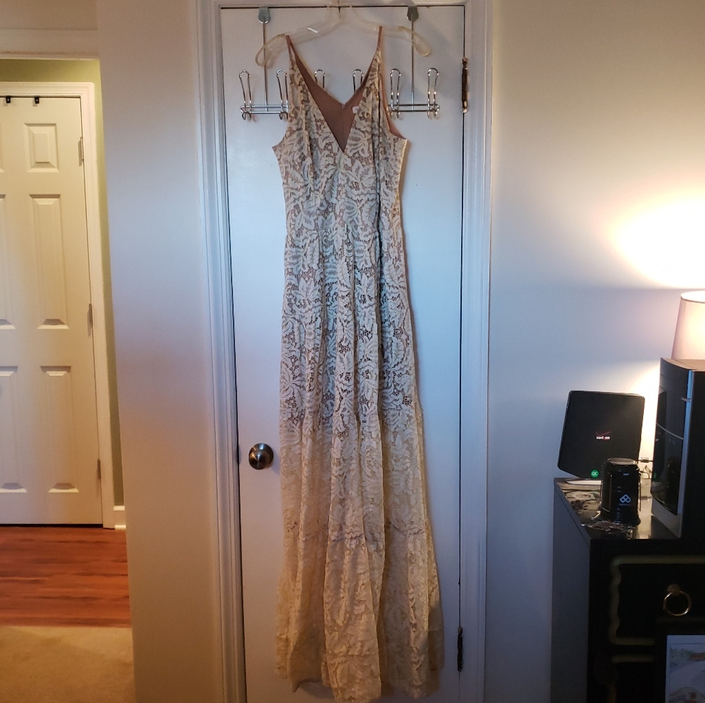 Gorgeous maxi cream and gold lace over toupe mini